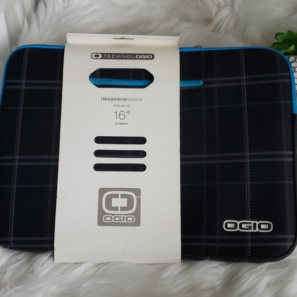 OGIO Black Baby Blue Neoprene Sleeve Laptop Case